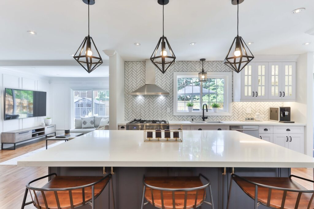 Kitchen with pendant lights installed
